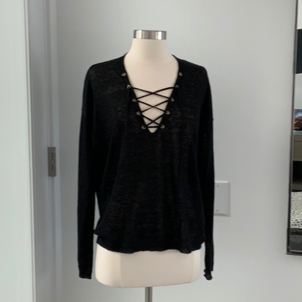 Niki Logan linen sweater